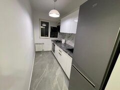 Piata Victoriei, Iancu de Hunedoara